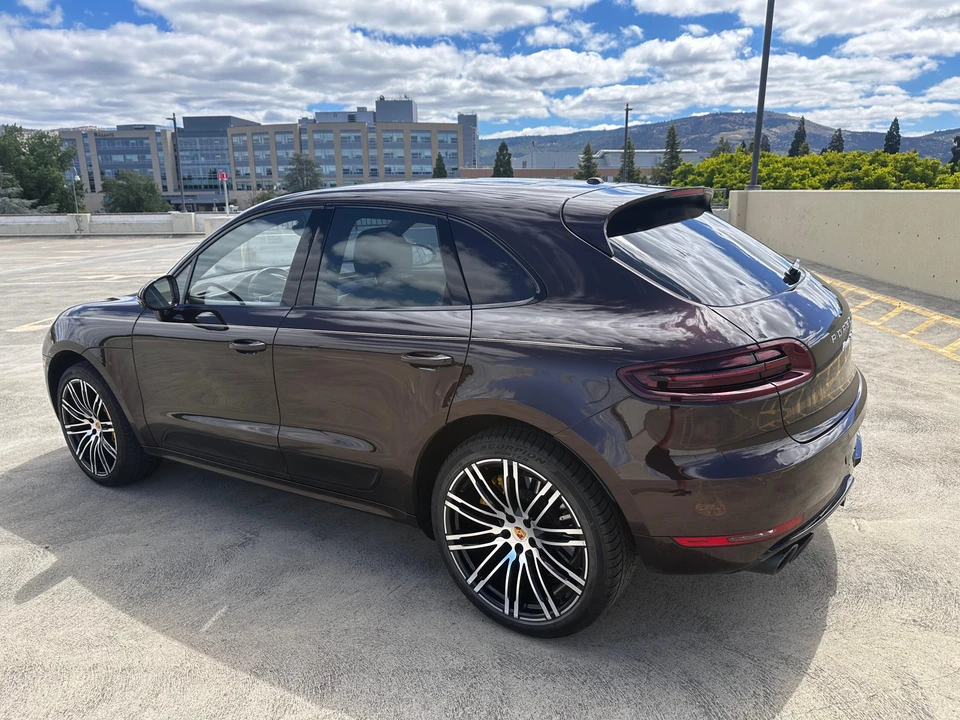 2018 Porsche Macan Turbo - Image 15 of 31