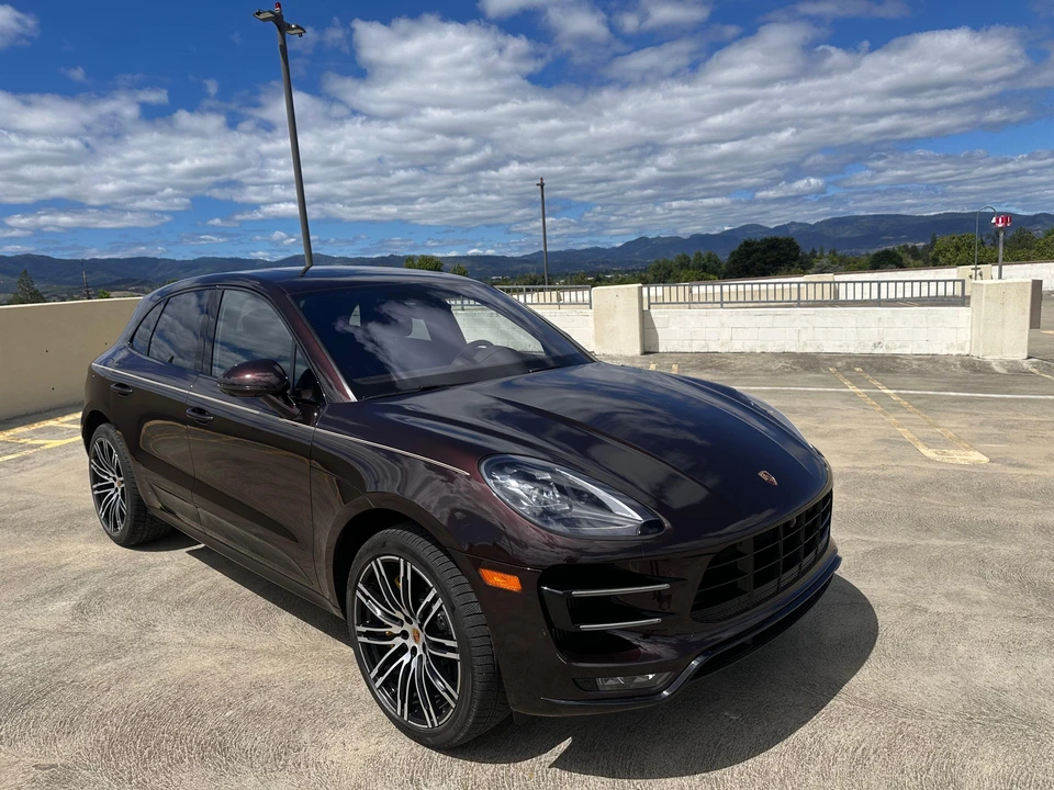 2018 Porsche Macan Turbo - Image 24 of 31