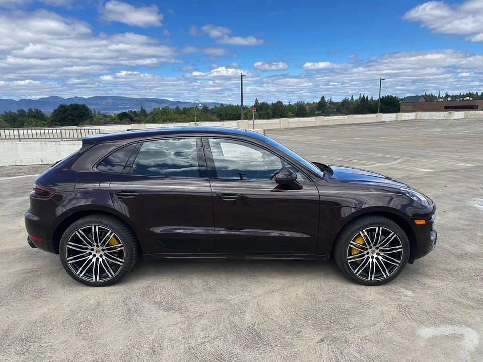 2018 Porsche Macan Turbo - Image 21 of 31