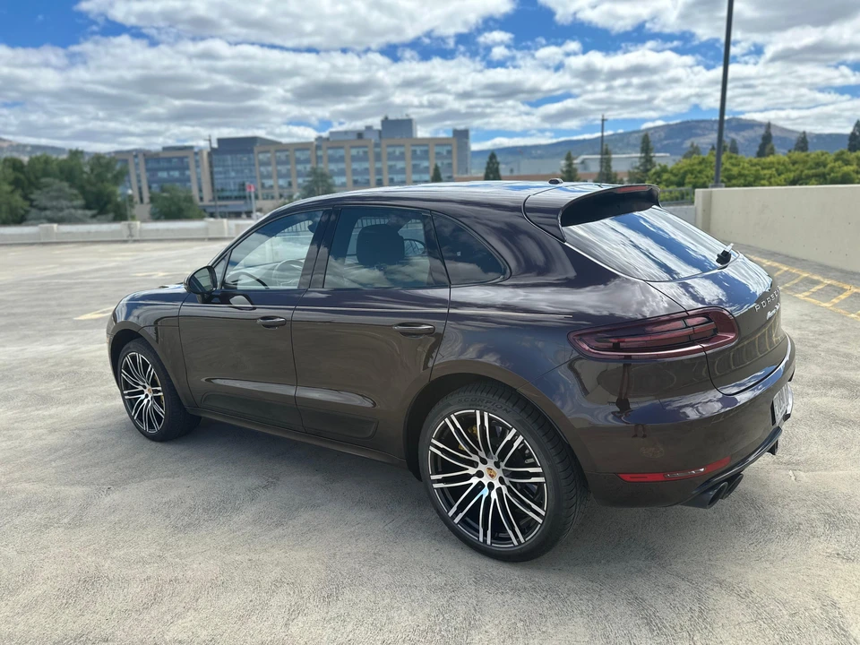 2018 Porsche Macan Turbo - Image 14 of 31