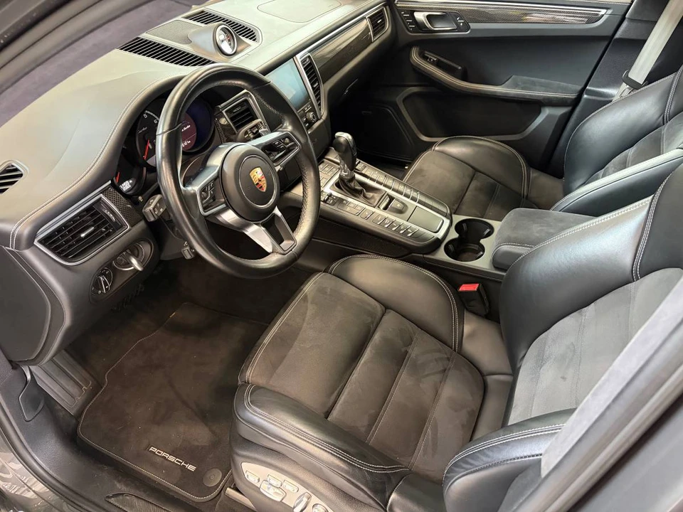 2018 Porsche Macan Turbo - Image 7 of 15