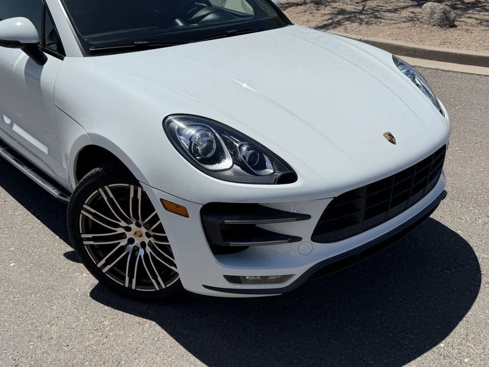 2018 Porsche Macan Turbo - Image 21 of 31