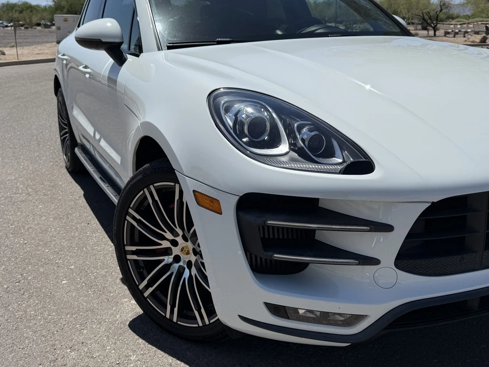 2018 Porsche Macan Turbo - Image 20 of 31