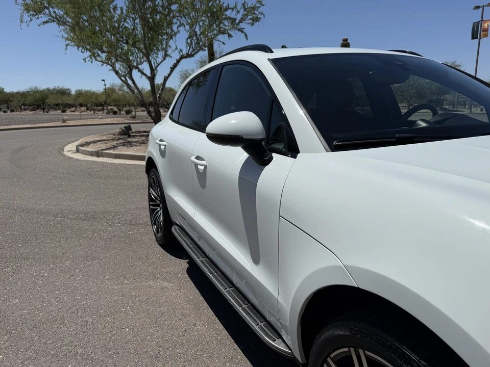 2018 Porsche Macan Turbo - Image 18 of 31