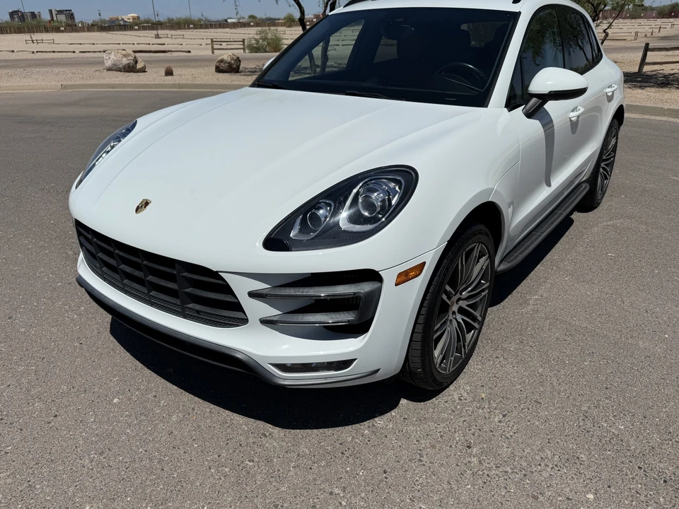 2018 Porsche Macan Turbo - Image 13 of 31