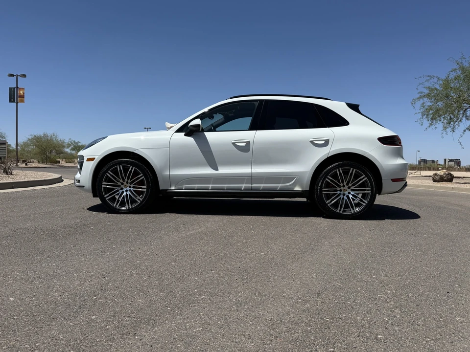 2018 Porsche Macan Turbo - Image 4 of 31