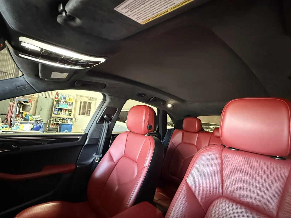 2018 Porsche Macan Turbo - Image 29 of 31