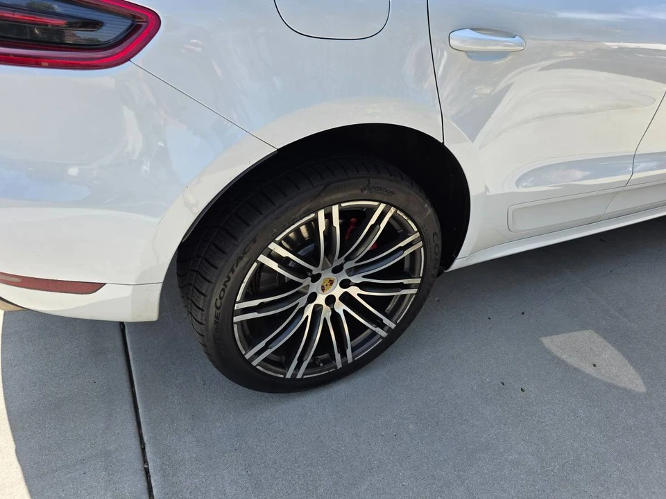 2018 Porsche Macan Turbo - Image 3 of 6