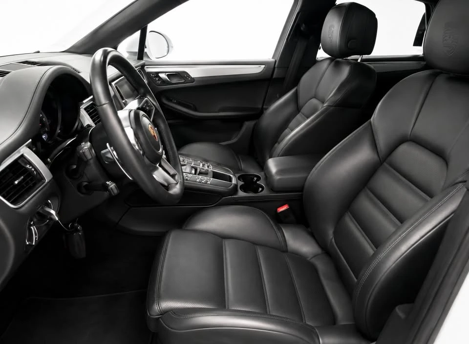 2018 Porsche Macan Turbo - Image 6 of 12