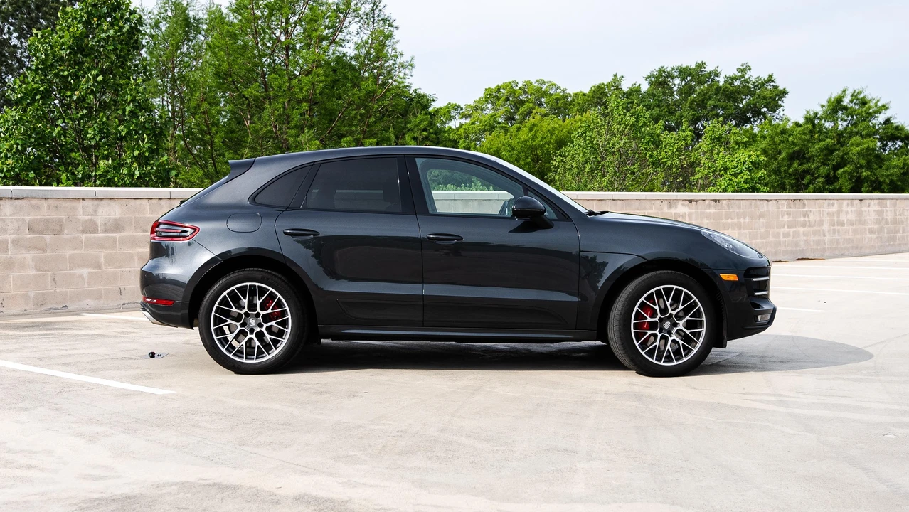 2018 Porsche Macan Turbo - Image 11 of 31