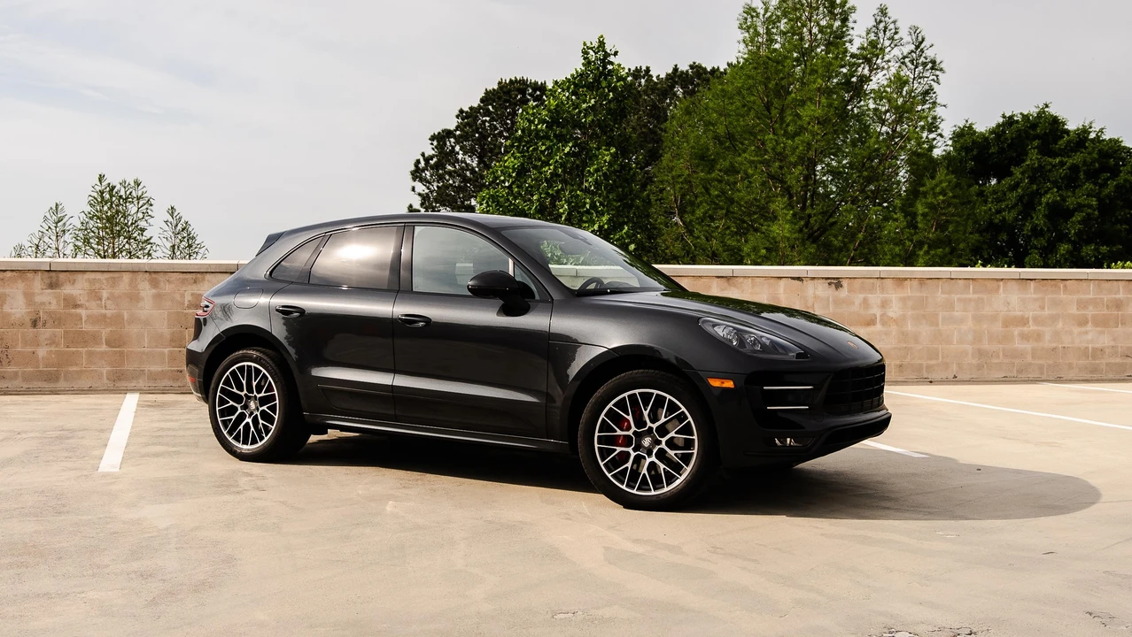 2018 Porsche Macan Turbo - Image 12 of 31