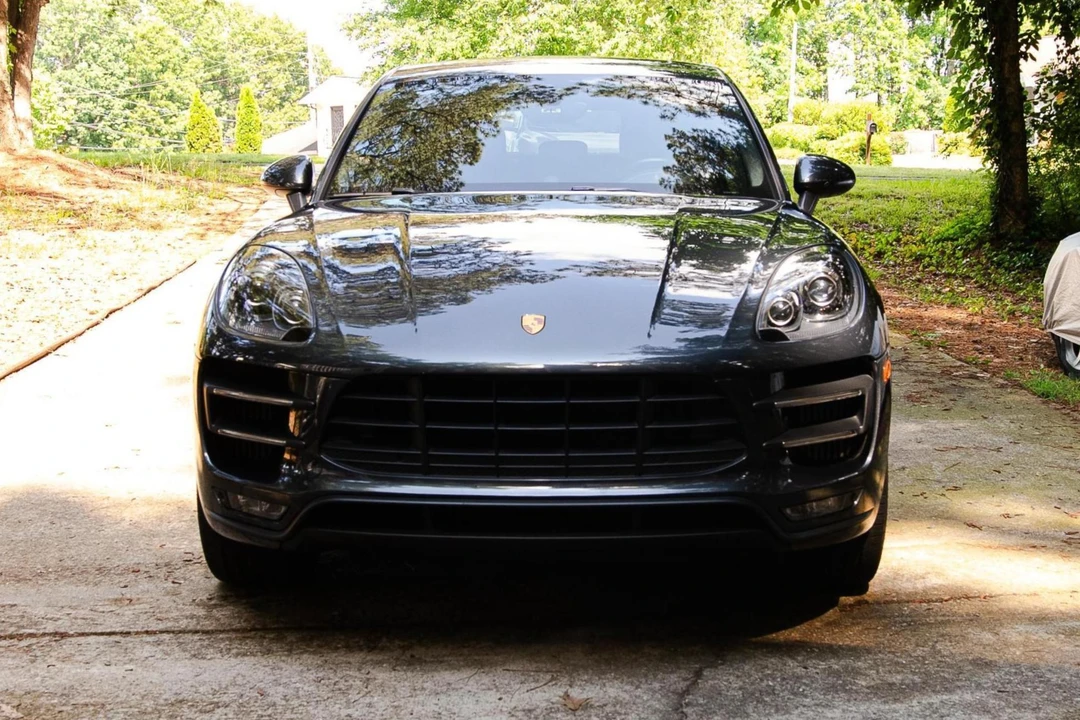 2018 Porsche Macan Turbo - Image 2 of 31