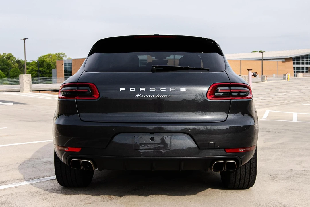 2018 Porsche Macan Turbo - Image 5 of 31