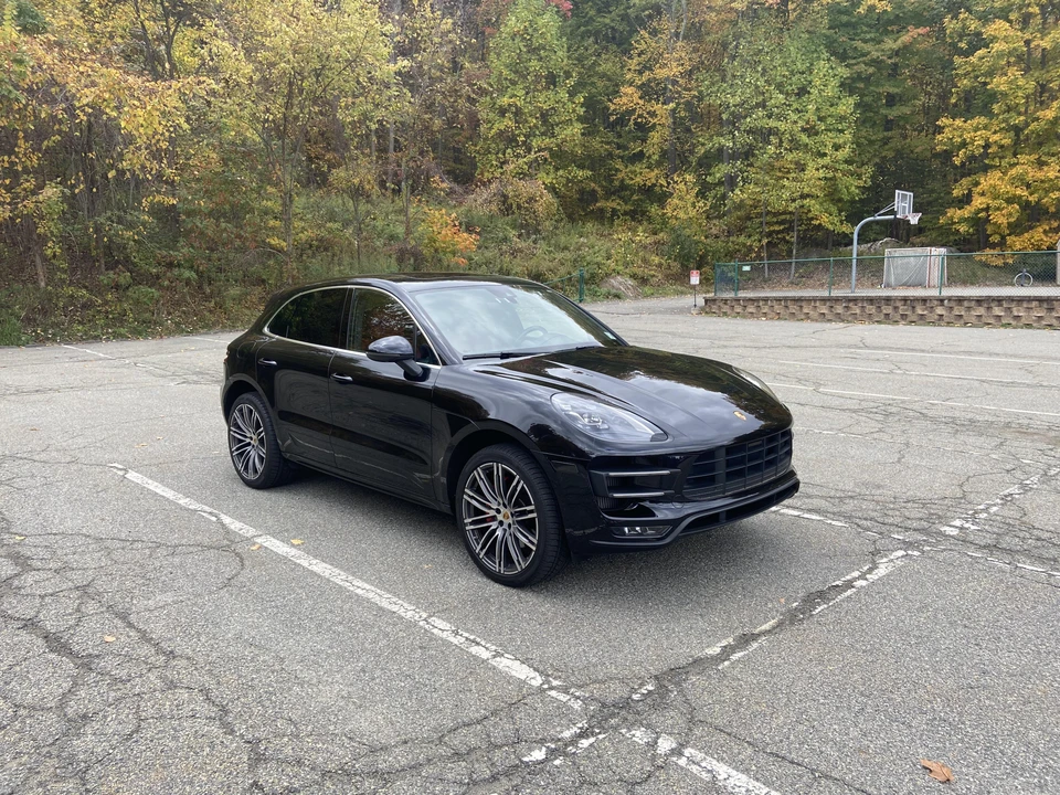 2018 Porsche Macan Turbo - Image 10 of 31