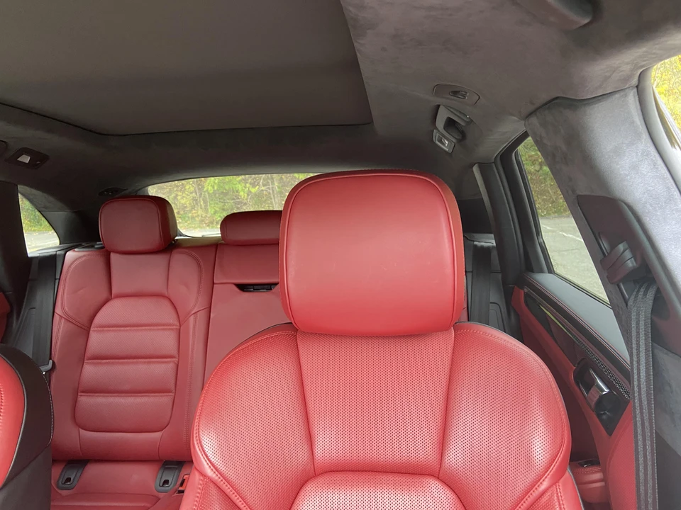2018 Porsche Macan Turbo - Image 30 of 31