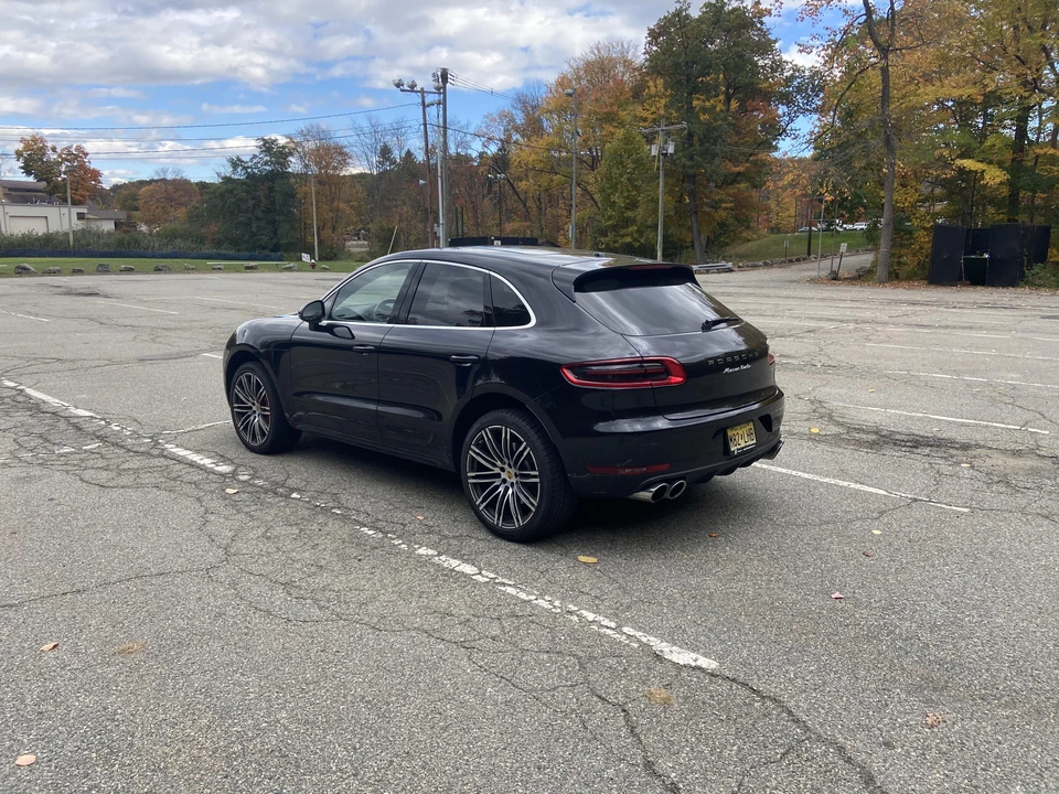 2018 Porsche Macan Turbo - Image 7 of 31