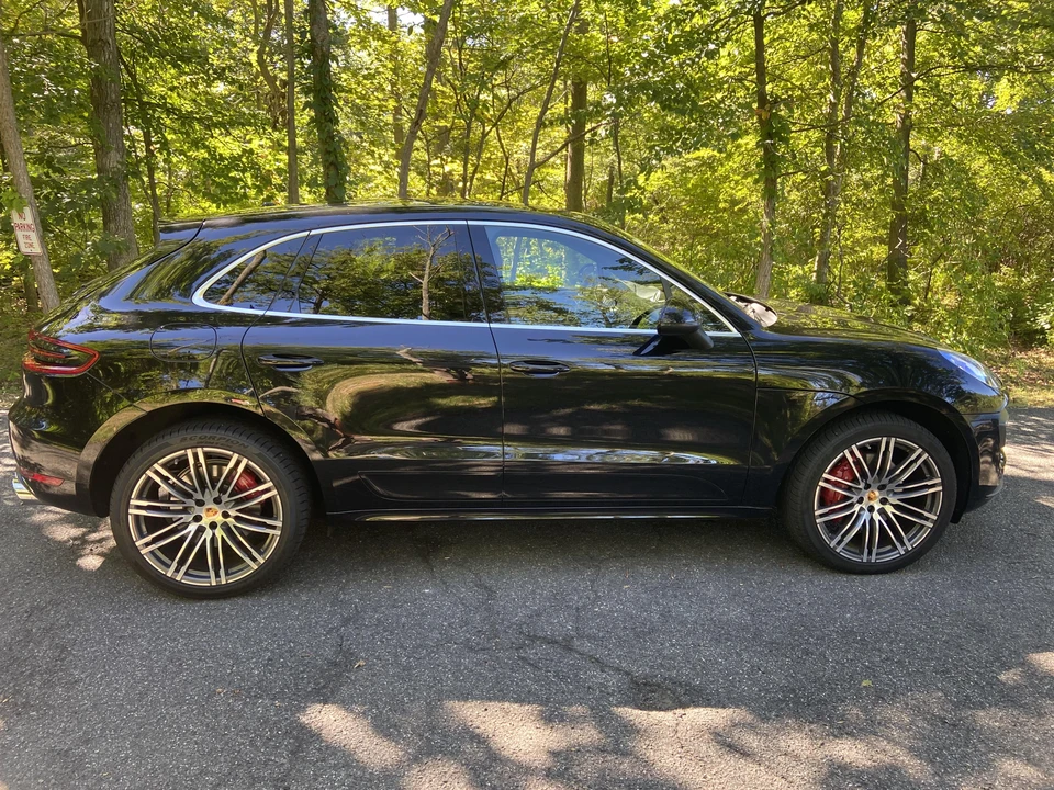 2018 Porsche Macan Turbo - Image 9 of 31