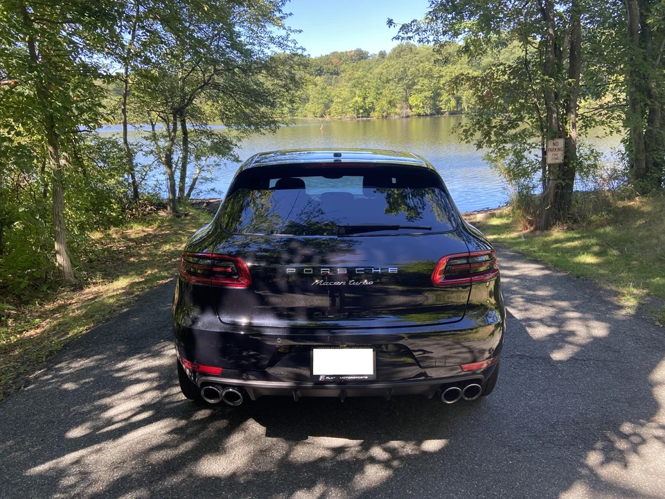 2018 Porsche Macan Turbo - Image 8 of 31