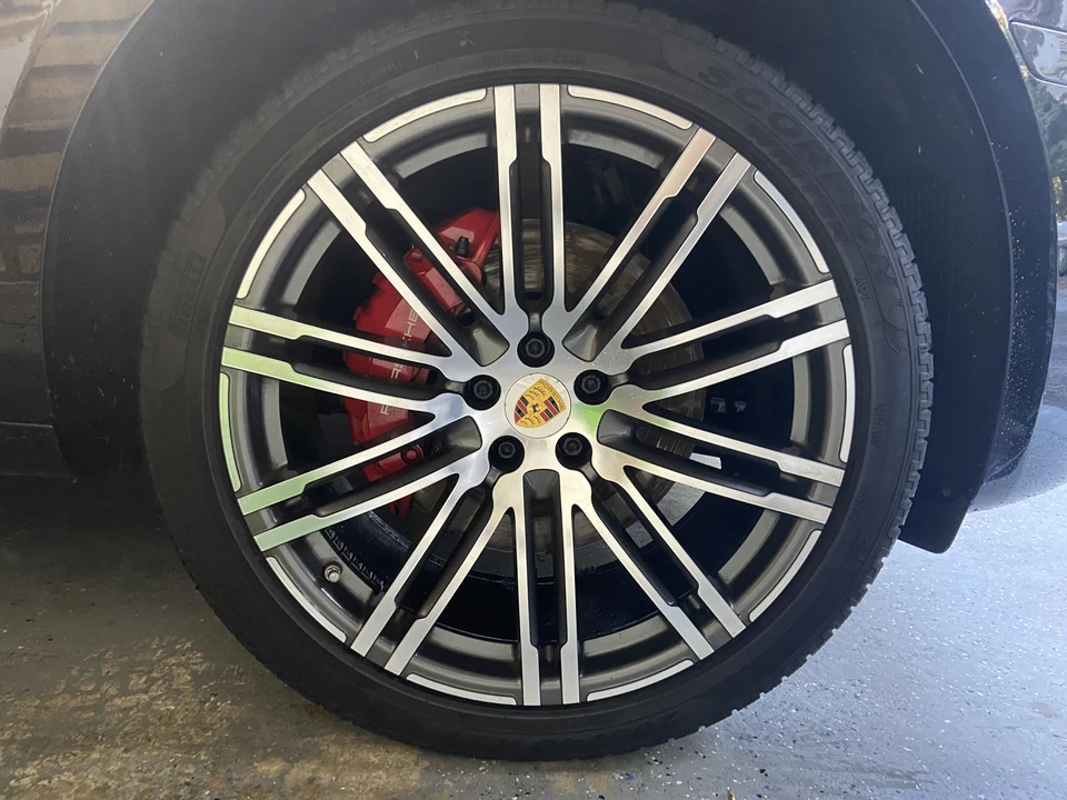 2018 Porsche Macan Turbo - Image 19 of 31