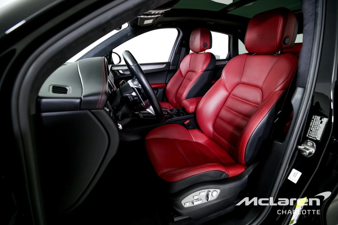 2018 Porsche Macan Turbo - Image 11 of 21