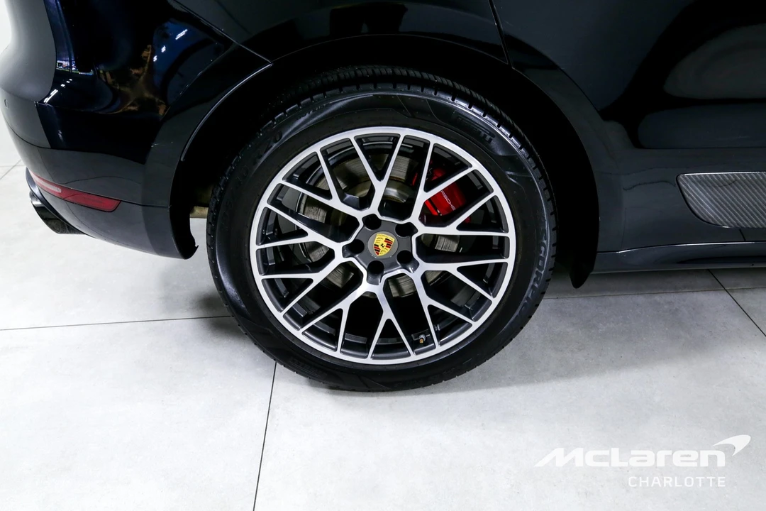 2018 Porsche Macan Turbo - Image 30 of 31