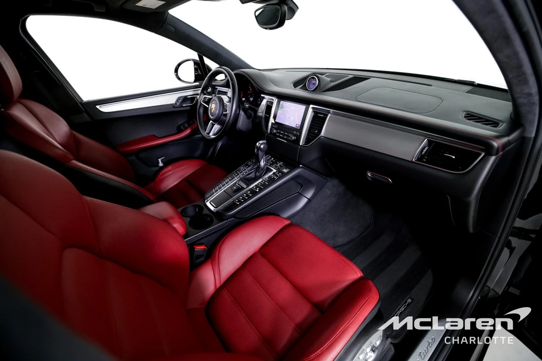2018 Porsche Macan Turbo - Image 25 of 31