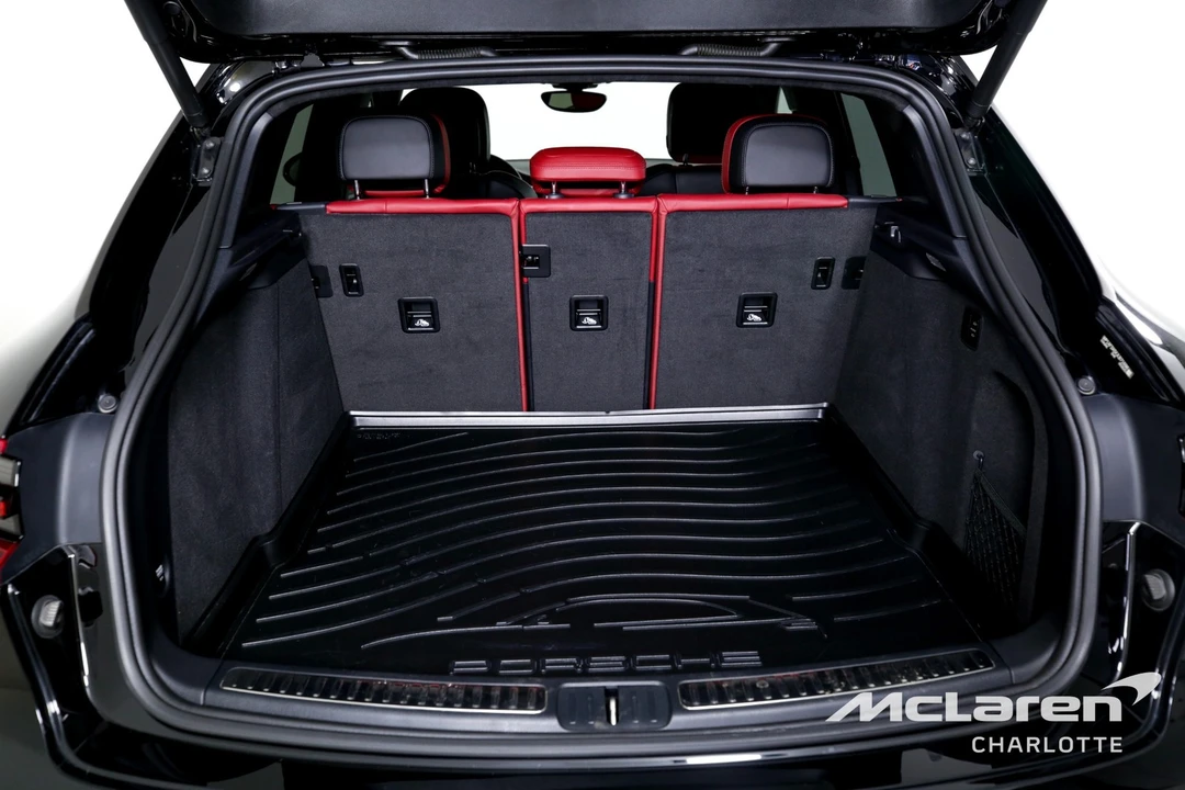 2018 Porsche Macan Turbo - Image 19 of 31