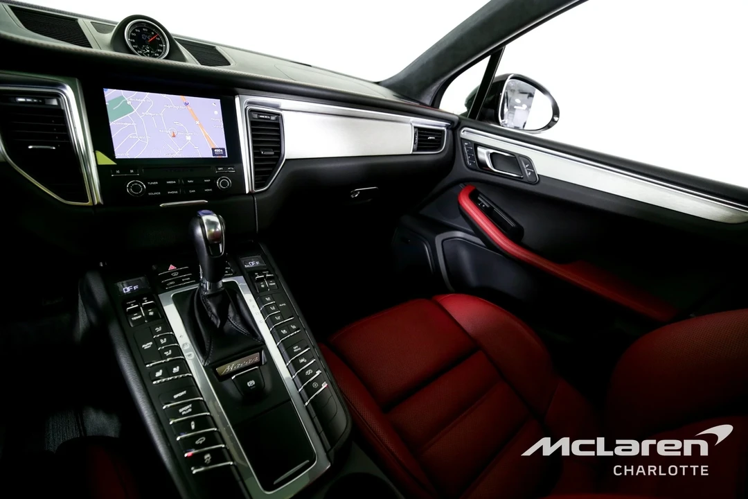 2018 Porsche Macan Turbo - Image 15 of 21