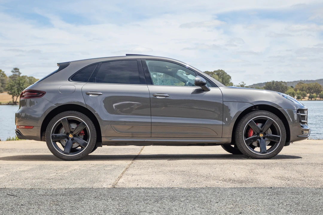 2018 Porsche Macan Turbo - Image 4 of 31