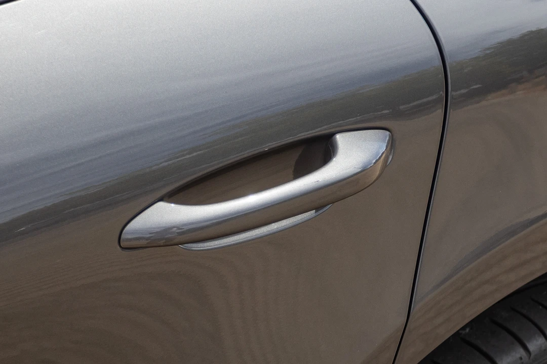 2018 Porsche Macan Turbo - Image 29 of 31