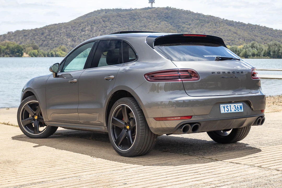2018 Porsche Macan Turbo - Image 7 of 31
