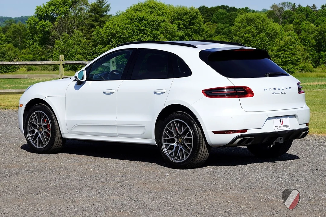 2018 Porsche Macan Turbo - Image 4 of 31