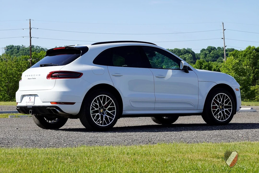 2018 Porsche Macan Turbo - Image 8 of 31
