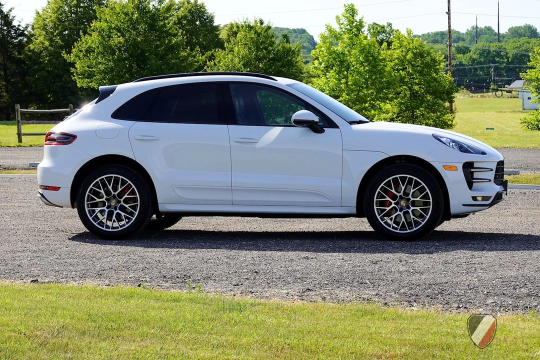 2018 Porsche Macan Turbo - Image 10 of 31