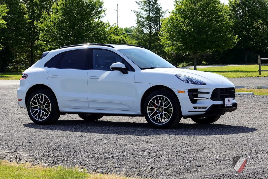 2018 Porsche Macan Turbo - Image 11 of 31
