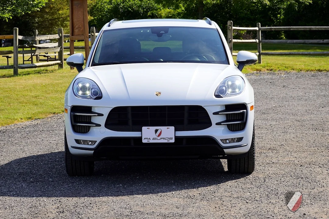 2018 Porsche Macan Turbo - Image 14 of 31