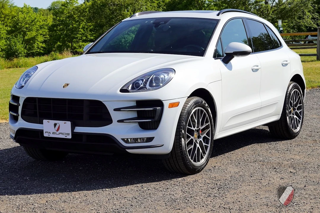 2018 Porsche Macan Turbo - Image 15 of 31