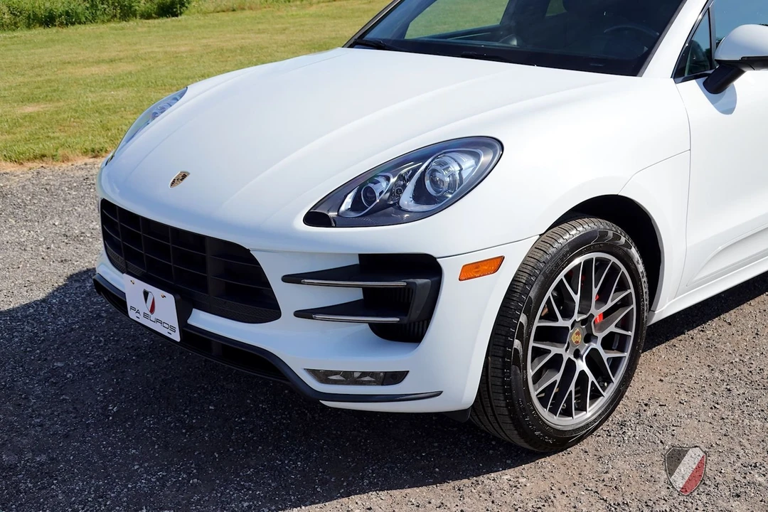 2018 Porsche Macan Turbo - Image 16 of 31
