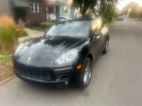 2018 Porsche Macan Turbo - Image 2 of 5