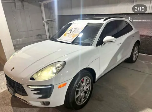 2018 Porsche Macan Turbo with Performance Package