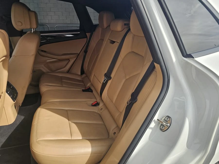 2018 Porsche Macan - Image 5 of 8