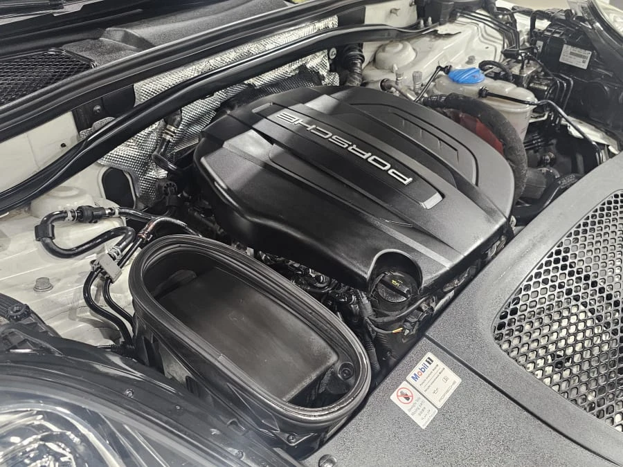 2018 Porsche Macan - Image 8 of 8