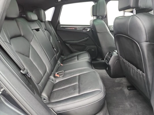 2018 Porsche Macan - Image 12 of 20