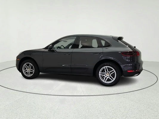 2018 Porsche Macan - Image 18 of 20