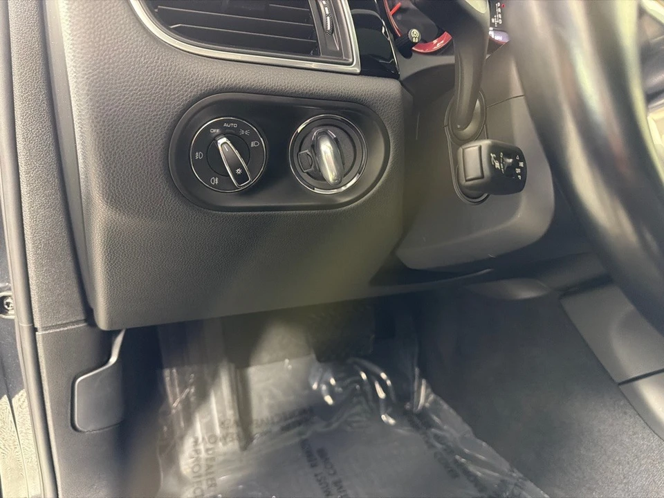 2018 Porsche Macan - Image 16 of 21