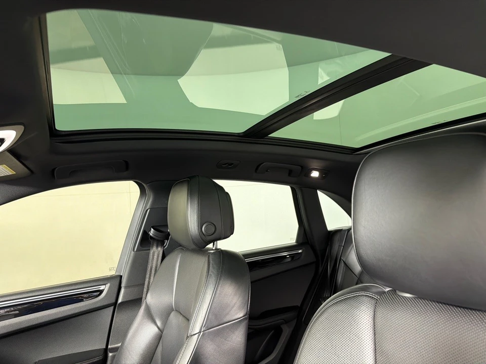 2018 Porsche Macan - Image 15 of 21