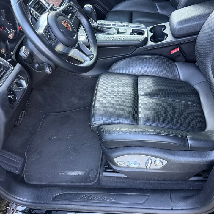 2018 Porsche Macan - Image 20 of 24