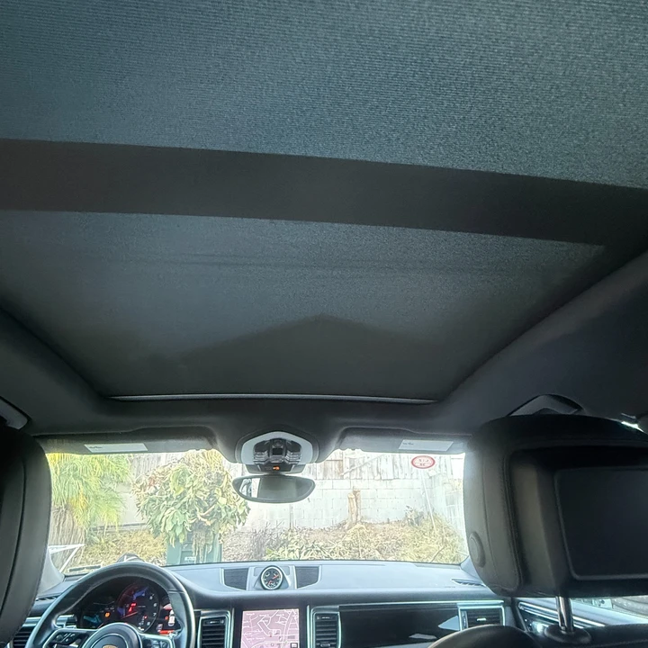 2018 Porsche Macan - Image 15 of 24