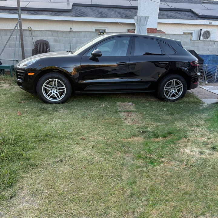 2018 Porsche Macan - Image 4 of 24