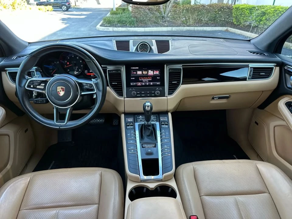 2018 Porsche Macan - Image 16 of 20